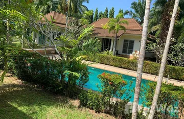 Thai Villa at Pasak Soi 8 in Si Sunthon, Phuket