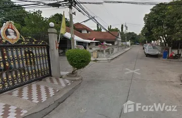 Happy Place Village in Bang Phli Yai, Samut Prakan